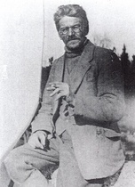 Nestori Östman perusti kaupan Putajan Sahansaarelle vuonna 1904.