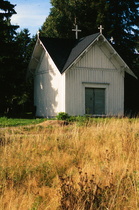 Vanhan hautausmaan paarihuone Kirkkojärven läheisyydessä.