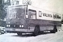 Vuonna 1975 otettiin käyttöön tällainen Bedford-alustalle rakennettu auto, jonka mittariin kertyi viikossa noin 500 kilometriä.